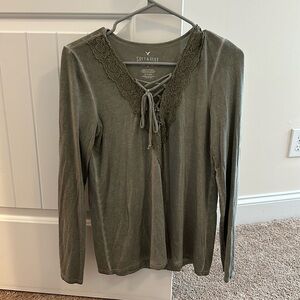 American Eagle Soft & Sexy Green Long Sleeve Shirt